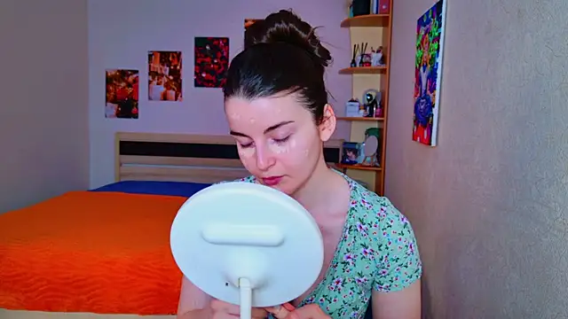 Miss Arwen online show from 5, 3, 2025