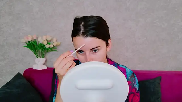 Miss Arwen online show from 12, 9, 2025