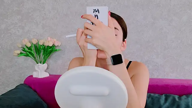 Miss Arwen online show from 2, 10, 2025