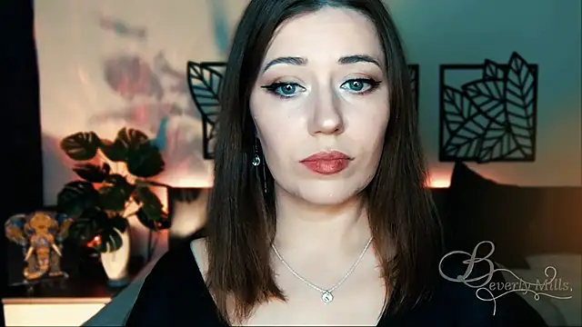 Snapshot of MissBeverlyMills chatting on 10, 2, 2025 MissBeverlyMills online show from 10, 2, 2025