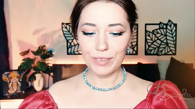 Snapshot of MissBeverlyMills chatting on 5, 3, 2025 MissBeverlyMills online show from 5, 3, 2025