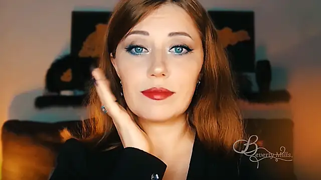 Snapshot of MissBeverlyMills chatting on 25, 9, 2025 MissBeverlyMills online show from 25, 9, 2025