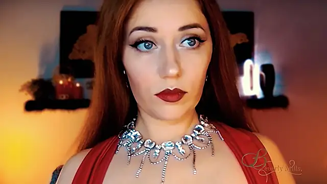 Snapshot of MissBeverlyMills chatting on 14, 11, 2025 MissBeverlyMills online show from 14, 11, 2025