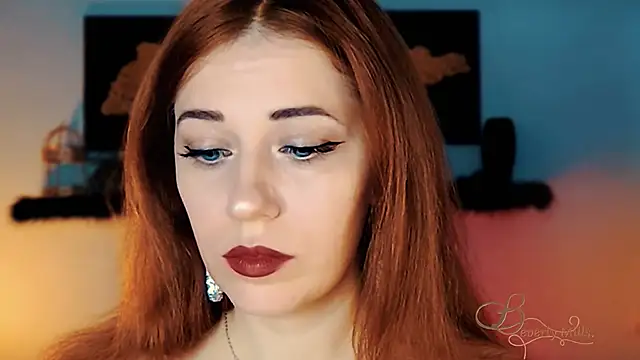 Snapshot of MissBeverlyMills chatting on 15, 12, 2025 MissBeverlyMills online show from 15, 12, 2025