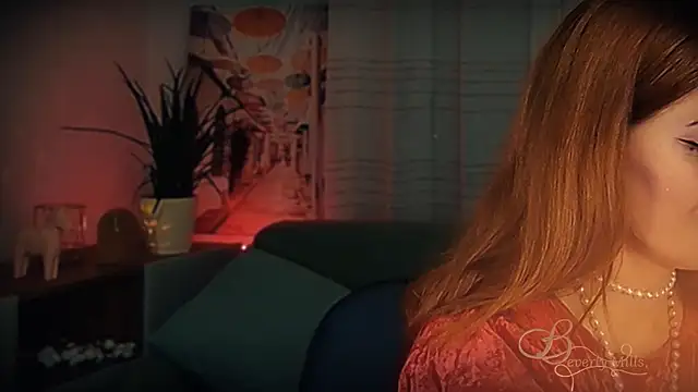 Snapshot of MissBeverlyMills chatting on 1, 3, 2026 MissBeverlyMills online show from 1, 3, 2026