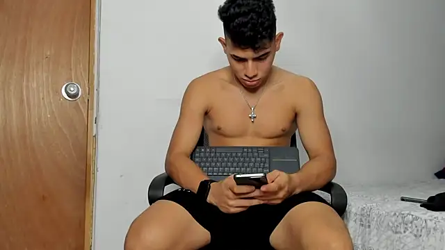 andrew rose  online show from 13, 12, 2025