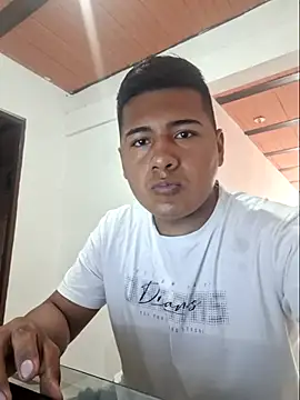 Snapshot of Willner08 chatting on 11, 3, 2025 Willner08 online show from 11, 3, 2025