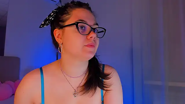 Snapshot of SelenaaSky chatting on 6, 12, 2024 SelenaaSky online show from 6, 12, 2024