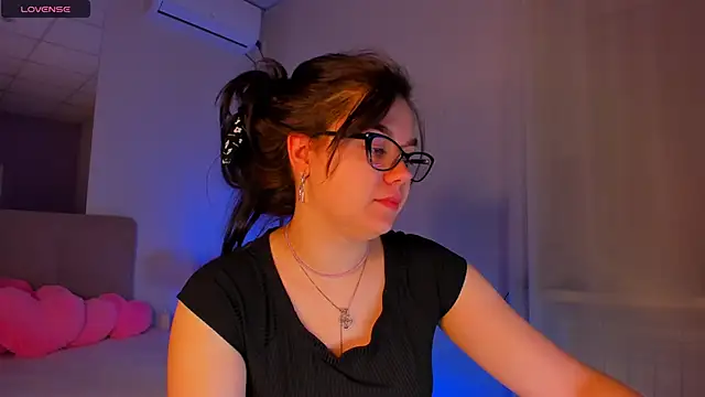 Snapshot of SelenaaSky chatting on 8, 12, 2024 SelenaaSky online show from 8, 12, 2024