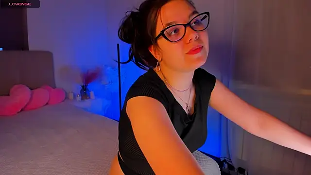 Snapshot of SelenaaSky chatting on 8, 12, 2024 SelenaaSky online show from 8, 12, 2024