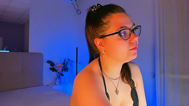 Snapshot of SelenaaSky chatting on 21, 12, 2024 SelenaaSky online show from 21, 12, 2024