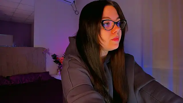 Snapshot of SelenaaSky chatting on 6, 1, 2025 SelenaaSky online show from 6, 1, 2025