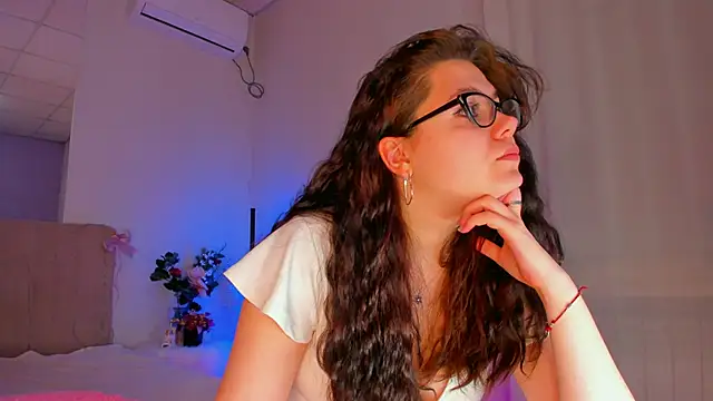 Snapshot of SelenaaSky chatting on 17, 1, 2025 SelenaaSky online show from 17, 1, 2025