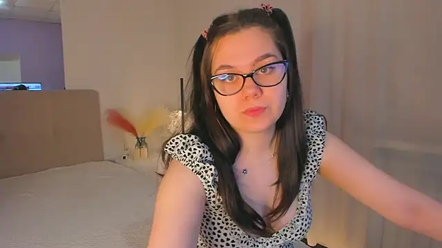 Snapshot of SelenaaSky chatting on 23, 1, 2025 SelenaaSky online show from 23, 1, 2025