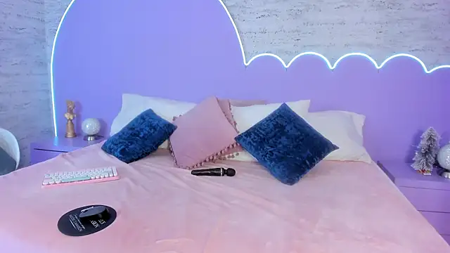 Giaa Ross online show from 18, 12, 2025