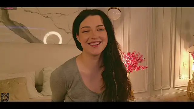 Snapshot of Miley_Smile chatting on 5, 10, 2025 Miley Smile online show from 5, 10, 2025
