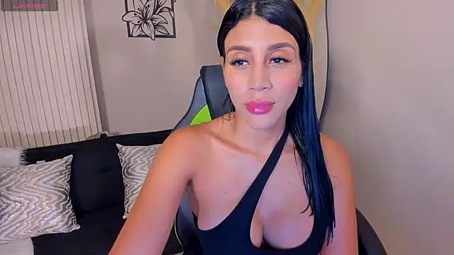 CharlotteCox  online show from 3, 11, 2025