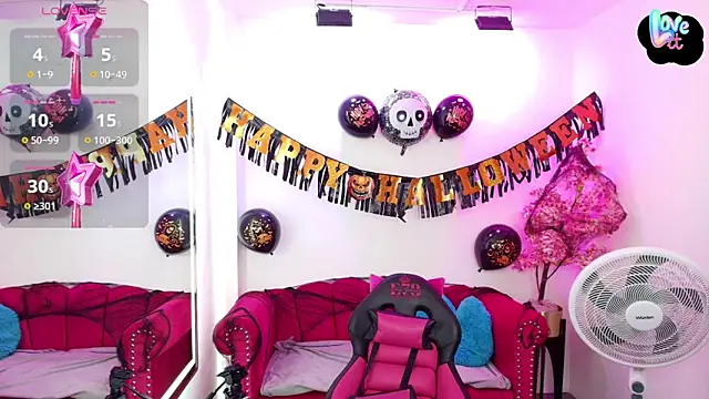 Miss dolly  online show from 30, 10, 2025