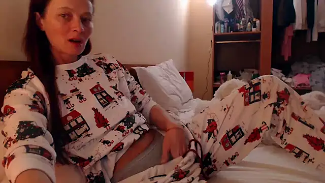 Snapshot of LovelyAndraGirl chatting on 11, 3, 2025 LovelyAndraGirl online show from 11, 3, 2025