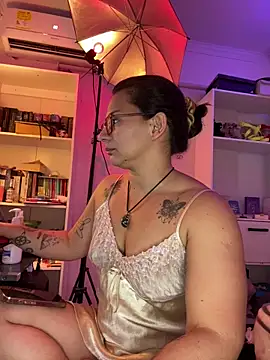 Amarantha 666 online show from 4, 2, 2026