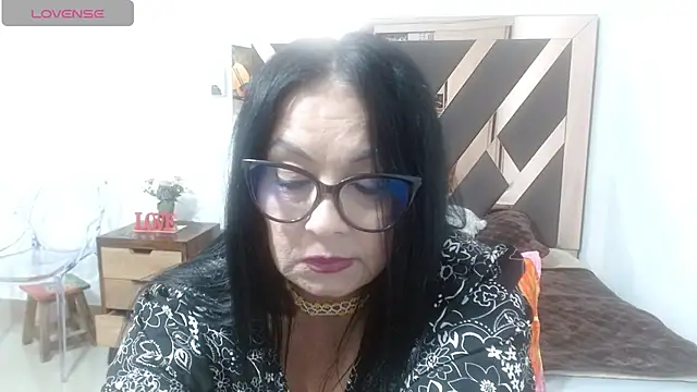 lindaesmeralda online show from 18, 3, 2026