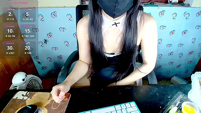   Saphia   online show from 13, 4, 2026