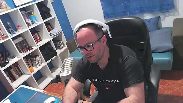 ravingr4d4 online show from 4, 4, 2026