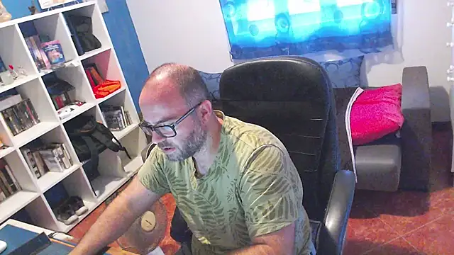 ravingr4d4 online show from 30, 6, 2026
