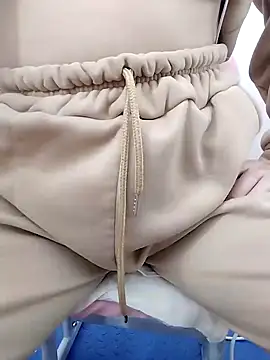 SweetGirl2k2 online show from 19, 1, 2025