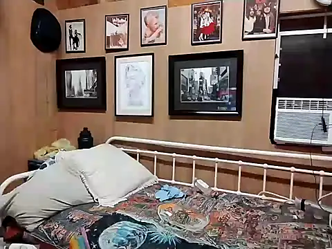 AlphaAlluring69 online show from 5, 1, 2025