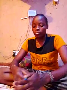 cute naimah online show from 17, 11, 2025