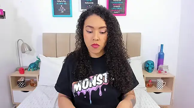 Zoe Gruber online show from 13, 3, 2025