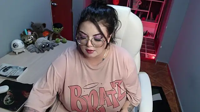 Snapshot of juliette_rd chatting on 11, 12, 2024 juliette rd online show from 11, 12, 2024