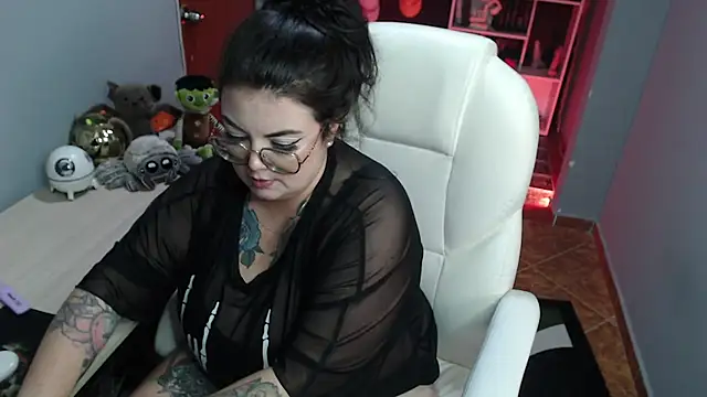 Snapshot of juliette_rd chatting on 25, 12, 2024 juliette rd online show from 25, 12, 2024