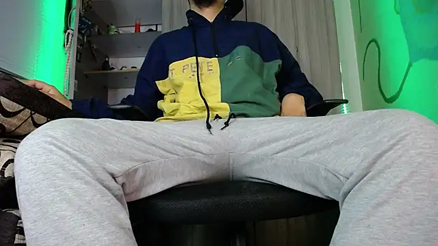 zacwatson  online show from 28, 12, 2024