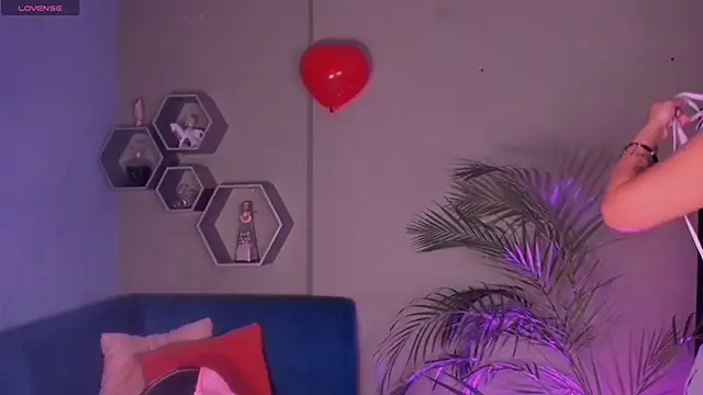 Sussy Bell01 online show from 20, 2, 2025