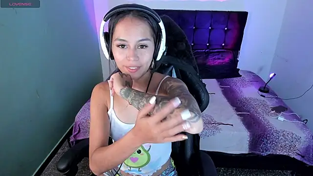 thamaral1 online show from 11, 1, 2025