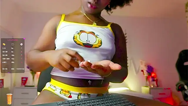 EmmaSanzz  online show from 2, 10, 2025