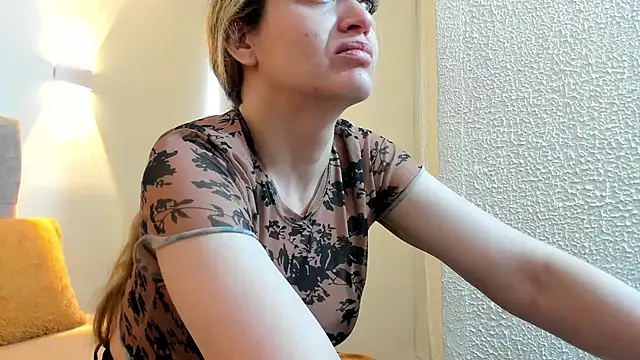 Carolina hernandez22 online show from 2, 3, 2026