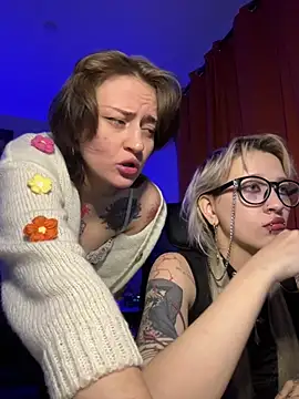 Dooubletroublee online show from 20, 3, 2026