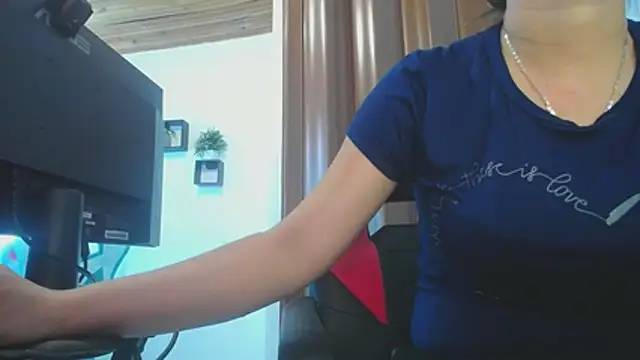 Luna girlhot  online show from 6, 7, 2026