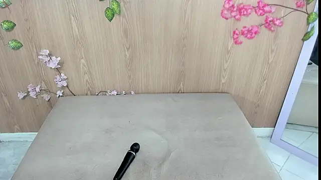 jenelotizz06 online show from 17, 5, 2026