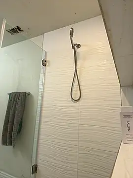 El Gizmo online show from 4, 3, 2025