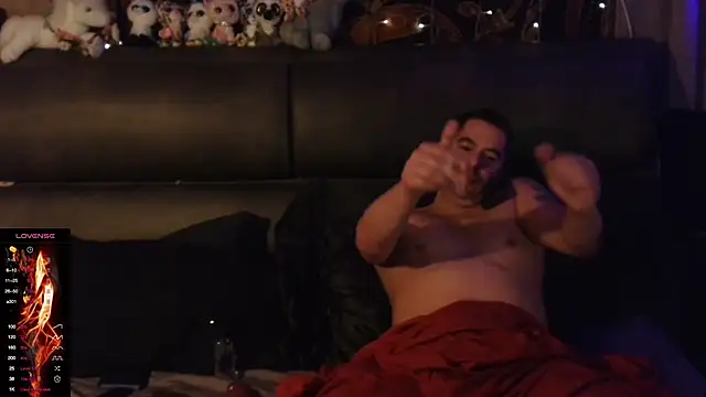 Snapshot of Hard_to_Handlexxx chatting on 31, 1, 2025 Hard to Handlexxx online show from 31, 1, 2025