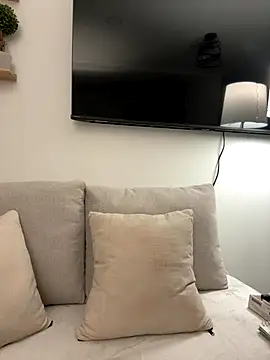 Rae Lil White online show from 21, 11, 2025