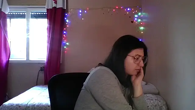 imsohornydacom online show from 14, 4, 2026