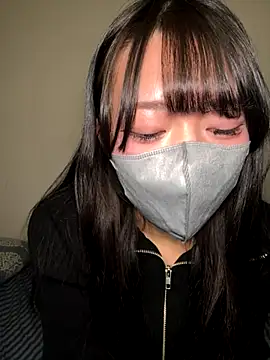 hina porn online show from 4, 11, 2025