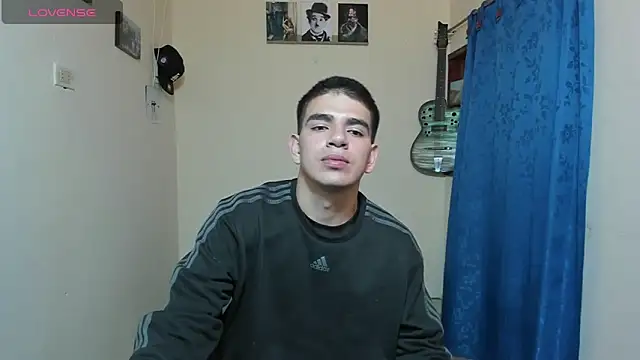 Snapshot of Ares_Johnson chatting on 8, 2, 2025 Ares Johnson online show from 8, 2, 2025