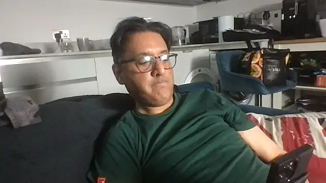 Snapshot of Robin007 chatting on 24, 9, 2025 Robin007 online show from 24, 9, 2025