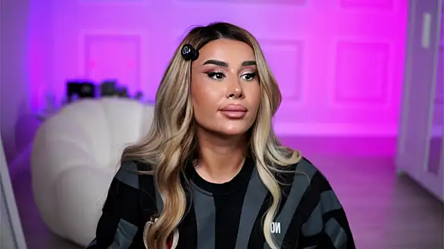 EvaZane online show from 26, 10, 2025